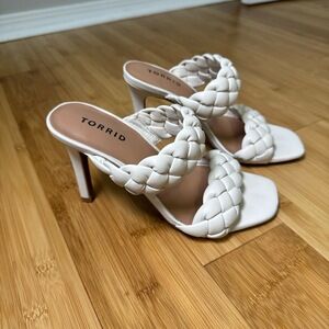 NWOT TORRID Womens 6.5WW White Braided Mules Square Toe High Heel Chic